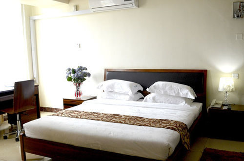 Mt. Zion Hotel Annex Кампала Экстерьер фото